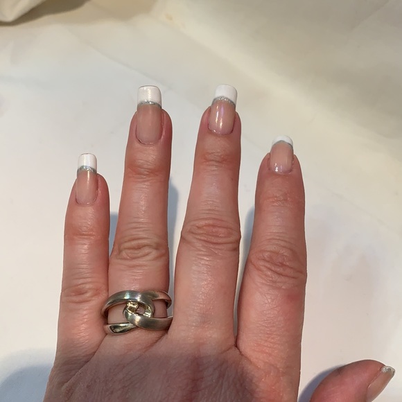 925 Sterling Silver Knot Ring - Picture 3 of 3